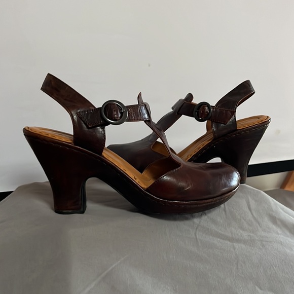Born Crown Brown Leather Sandals women’s size 10 cross strap heels peep toe Boho - Picture 2 of 9